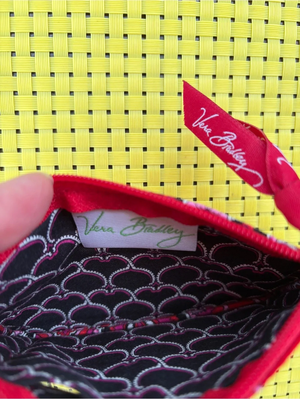 Vera Bradley Frankly Scarlet Zip ID Case NWT